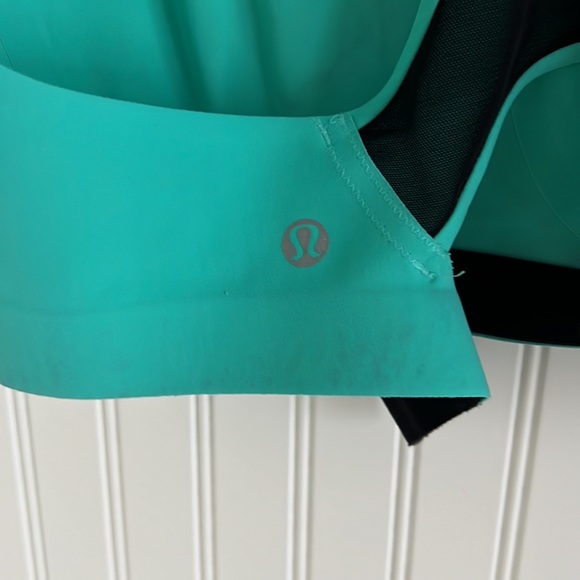 Lululemon High Impact Sports Bra - Picture 3 of 8